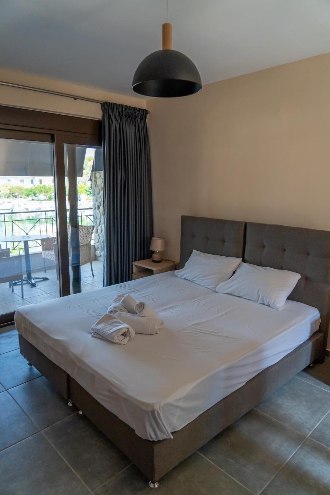 Prego Living Apartments Vathi  Zewnętrze zdjęcie