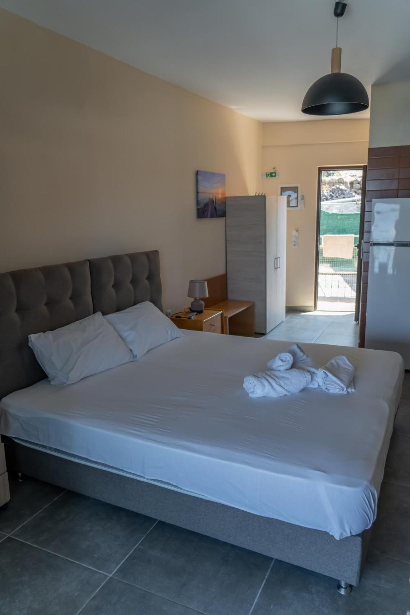 Prego Living Apartments Vathi  Zewnętrze zdjęcie