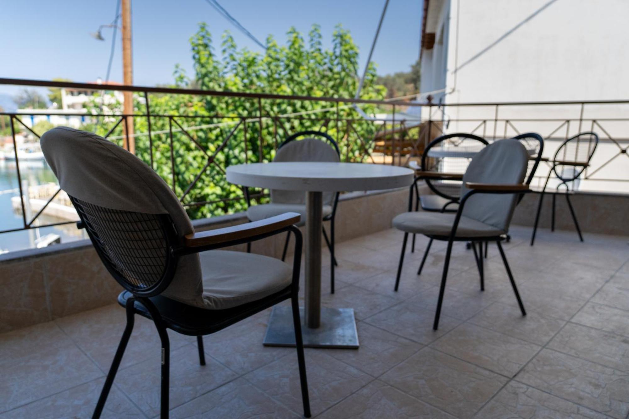 Prego Living Apartments Vathi  Zewnętrze zdjęcie
